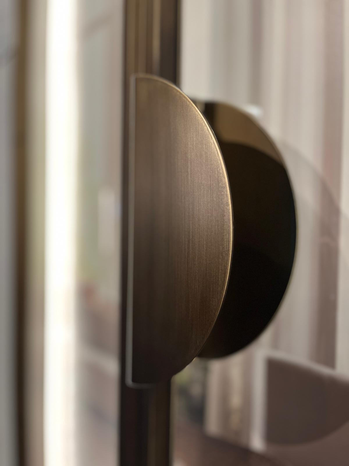 voorbeeld-van-luna-handgreep-met-magneetsluiting